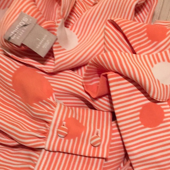 Chicos wrap around melon & White circle blouse M - Picture 3 of 5